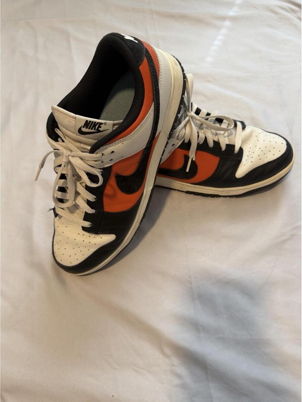 Nike Men’s Low Top Lace-Up Sneakers, Colorblock Black Orange White Athletic